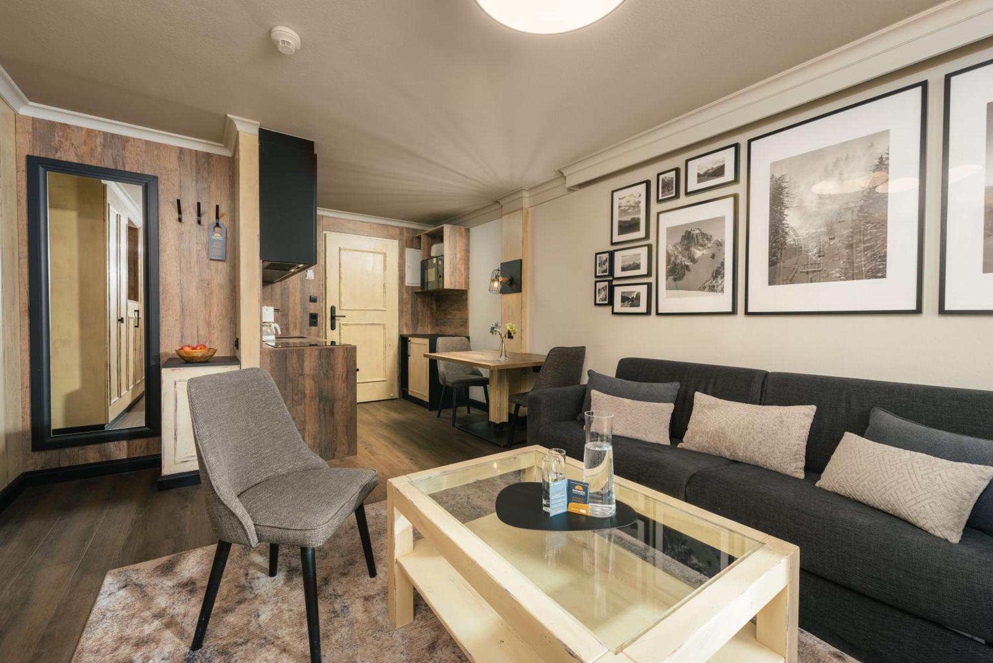 Mondi Hotel Аксамс Экстерьер фото