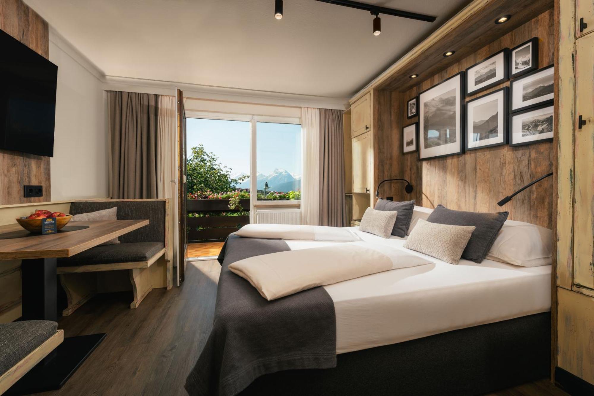 Mondi Hotel Аксамс Экстерьер фото