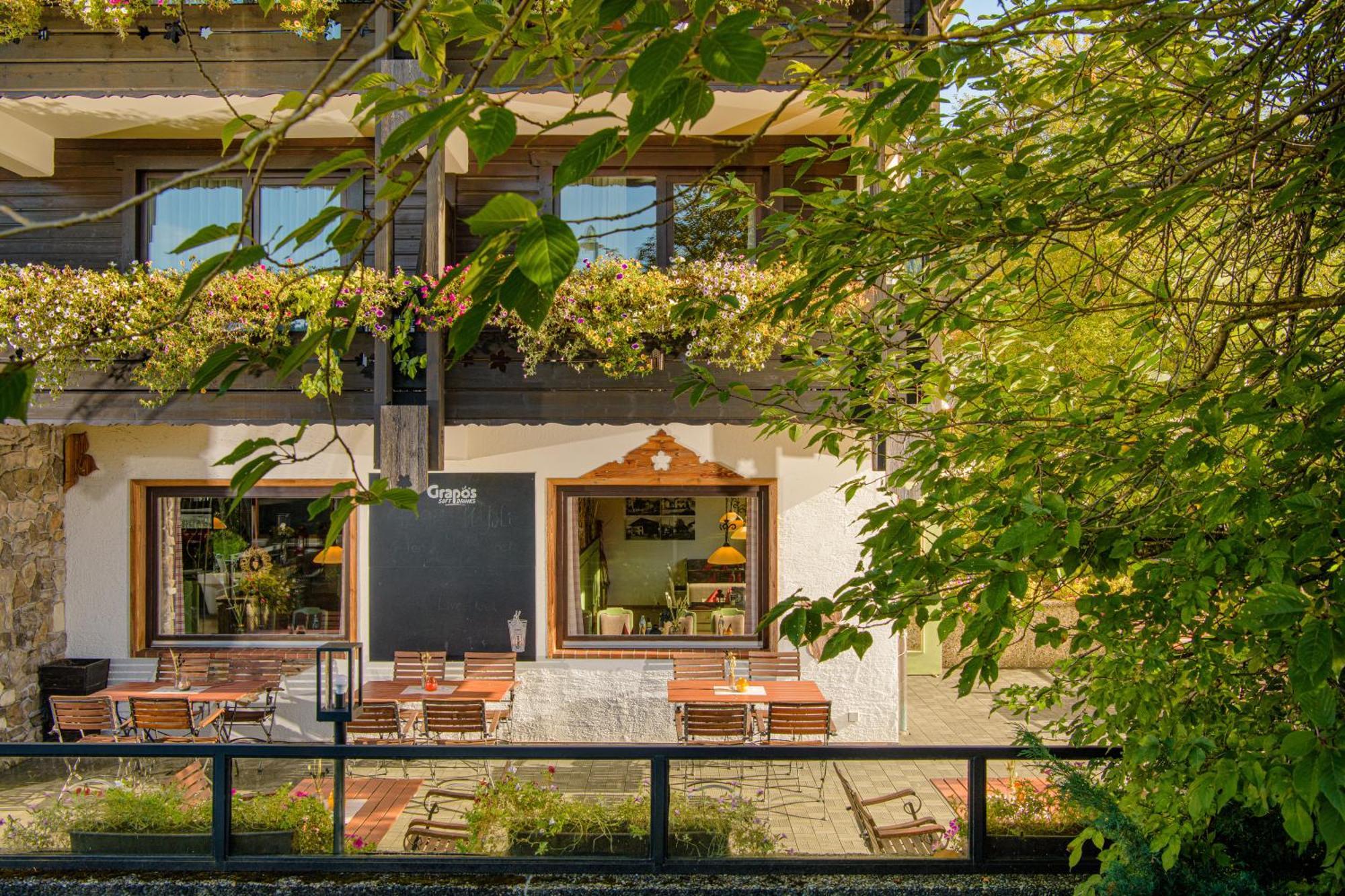 Mondi Hotel Аксамс Экстерьер фото