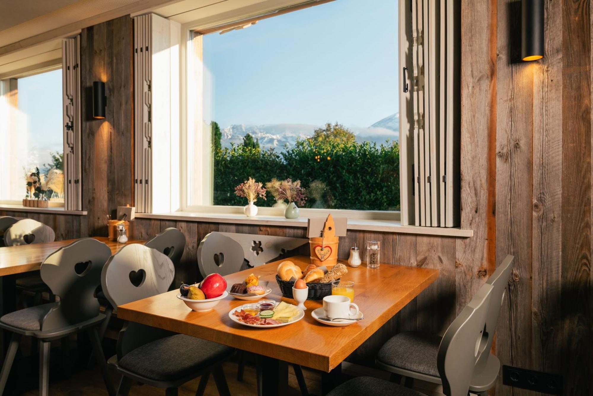 Mondi Hotel Аксамс Экстерьер фото