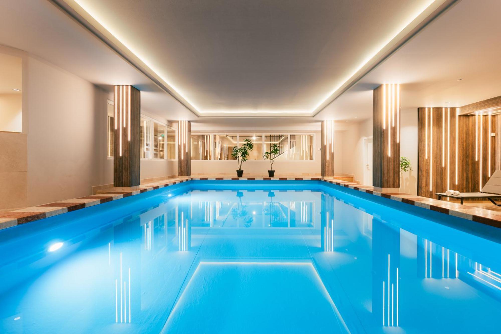 Mondi Hotel Аксамс Экстерьер фото